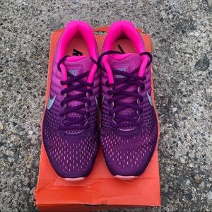 Nike Air Max Size 7
